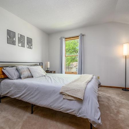 Family Friendly And Quite 2 Bedroom Condo Close To Fun Fort Wayne Esterno foto