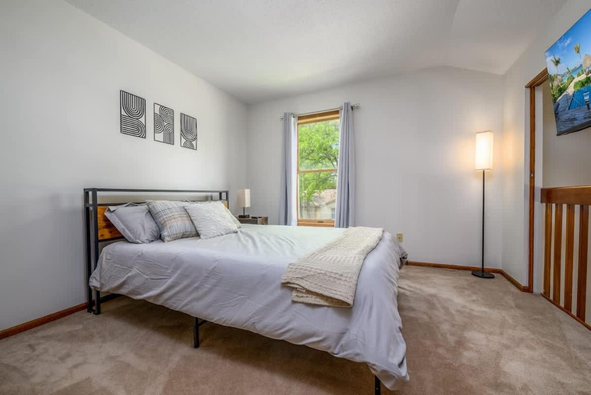 Family Friendly And Quite 2 Bedroom Condo Close To Fun Fort Wayne Esterno foto
